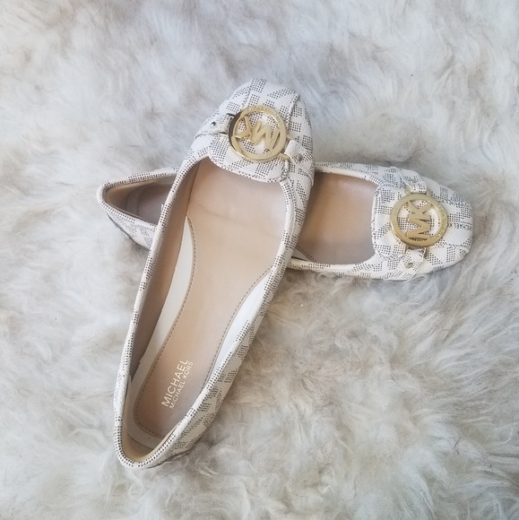 Michael Kors Shoes - Picture 1 of 6